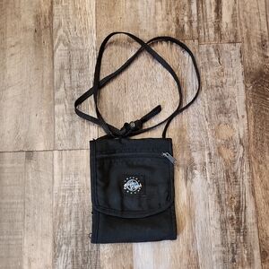 Eagle Creek Bag Travel Gear  Waist Shoulder Strap Pack Passport Holder Pouch 7X5